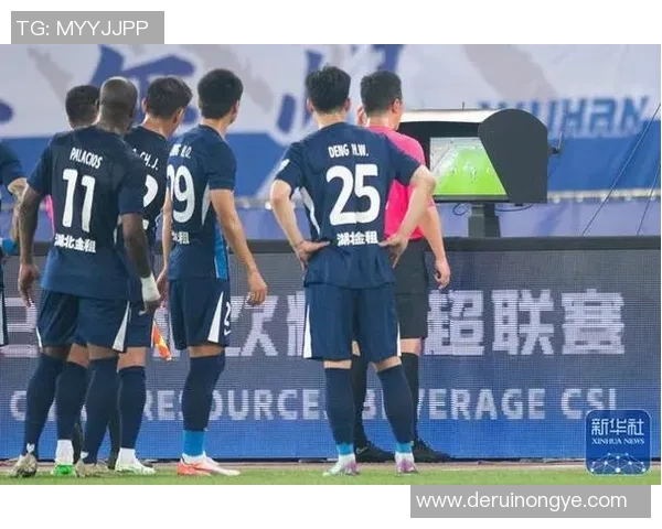 明天助攻卡迪斯破门三镇在津门虎面前取得2-0领先优势 明天助攻卡迪斯破门三镇在津门虎面前取得2-0领先优势